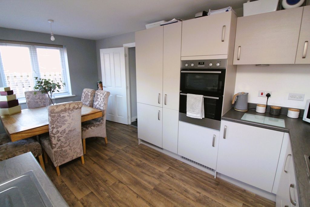 Property photo 2 of 23 Img_2824