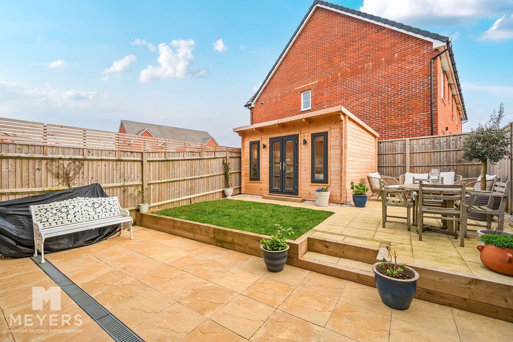 Property photo 3 of 23