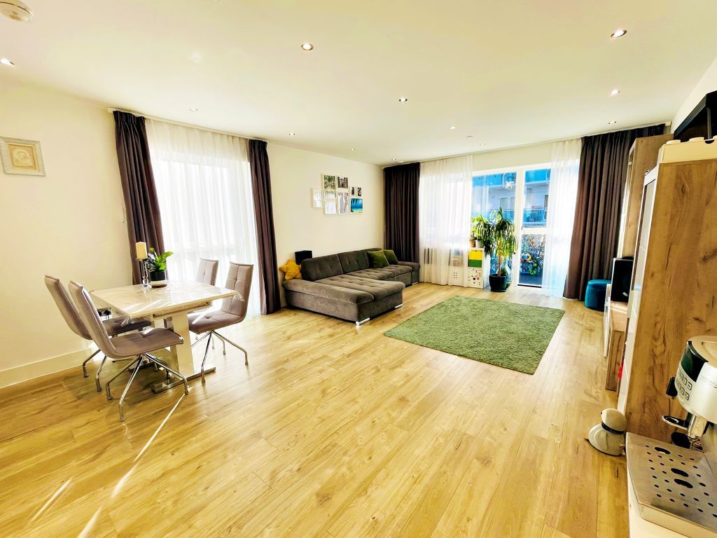 Property photo 2 of 16 Photo 6