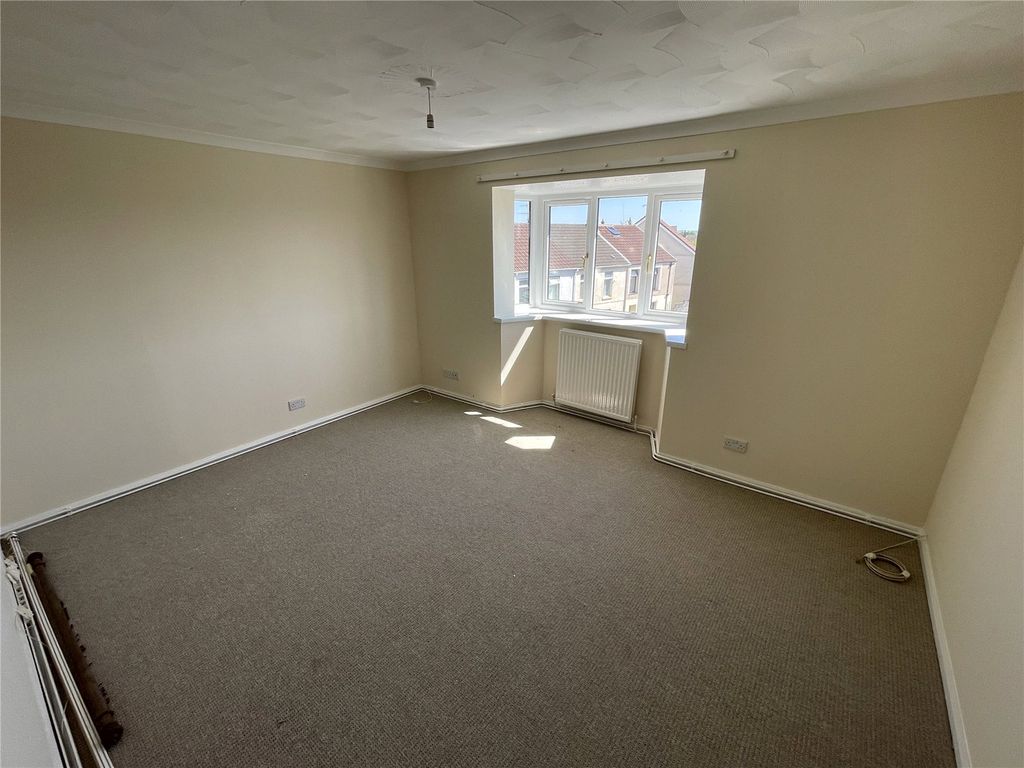 Property photo 2 of 12 Picture No. 39