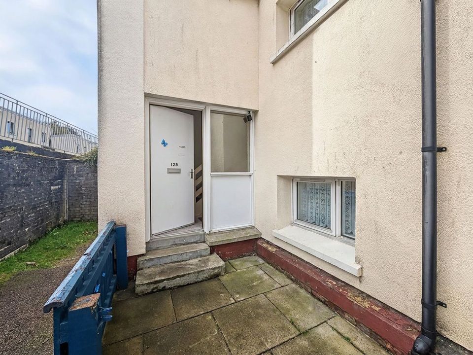 Property photo 3 of 47