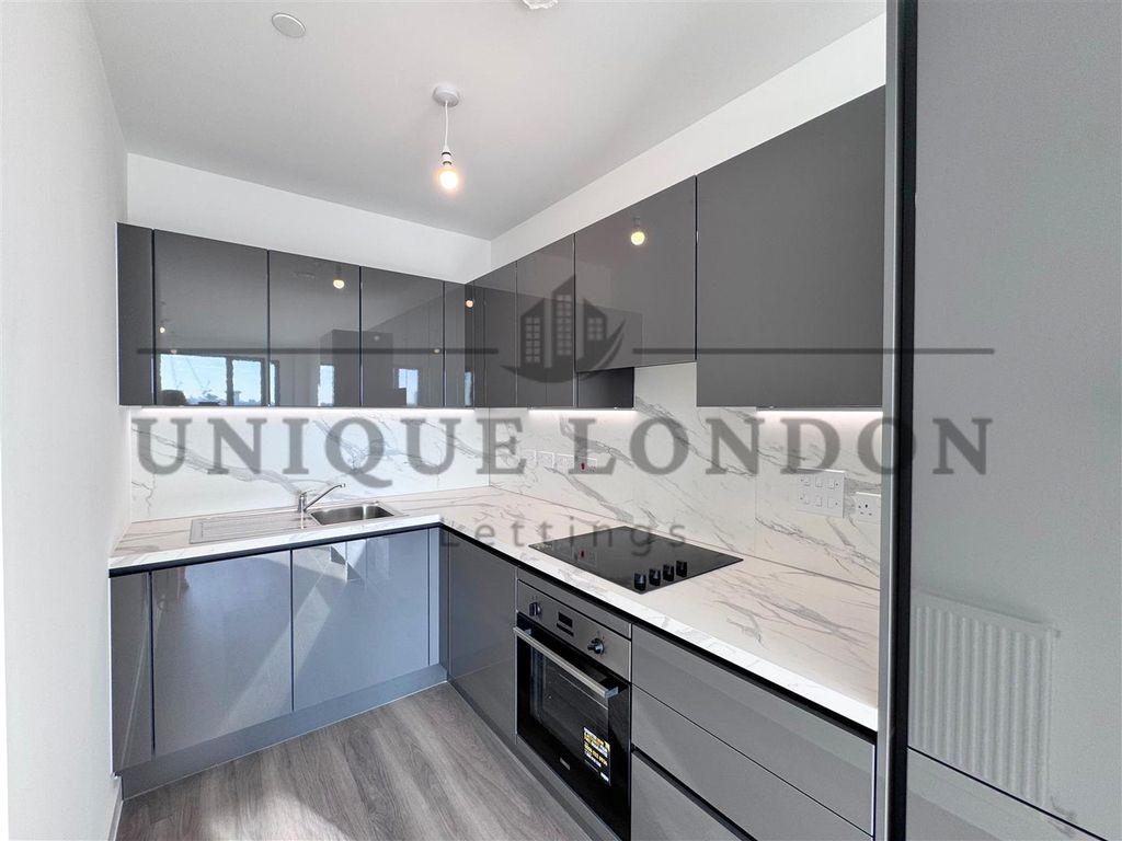 Property photo 3 of 9 350.Jpg