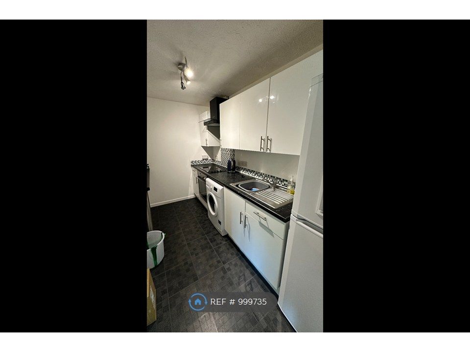 Property photo 3 of 4 Kitchen