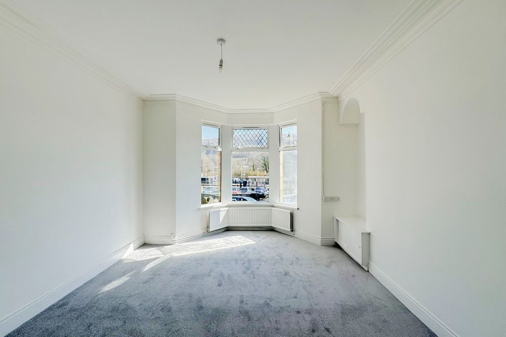 Additional image 7 of 4 bed terraced house for sale5 High Street, Newbridge NP11