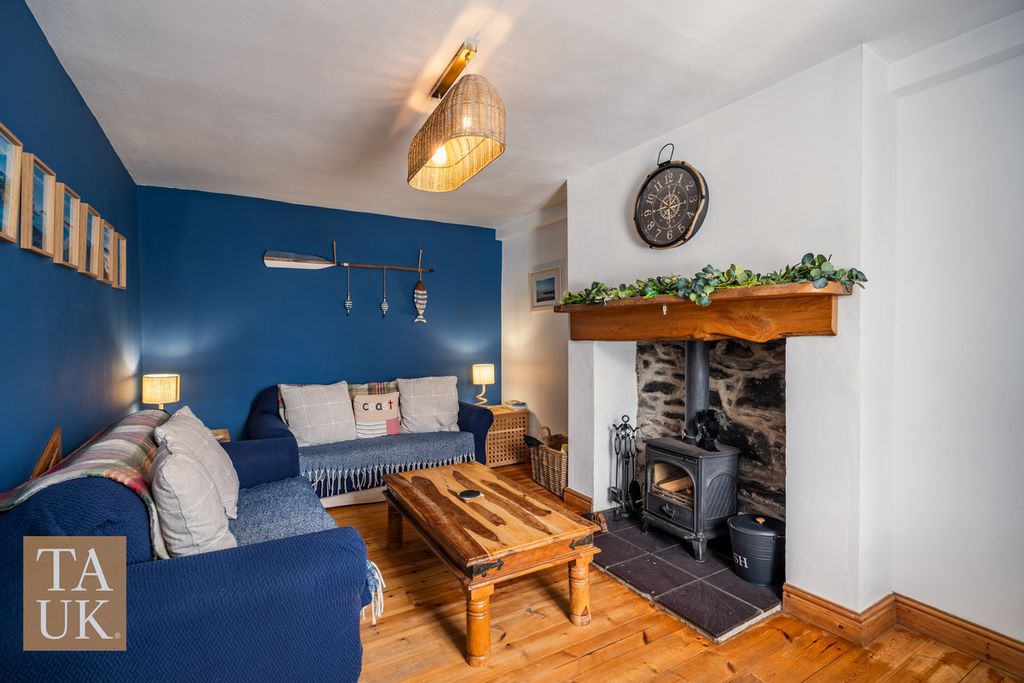 Property photo 2 of 16