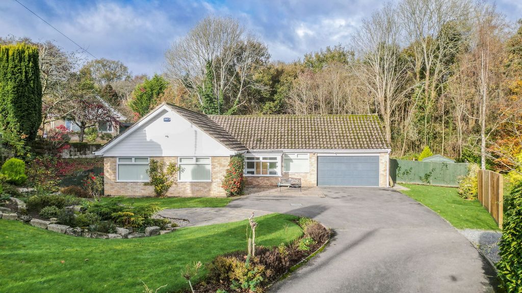 Property photo 2 of 19