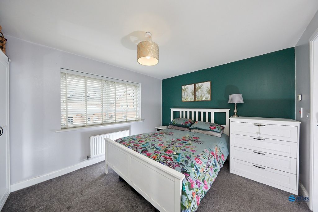 Property photo 3 of 17 Bedroom 1