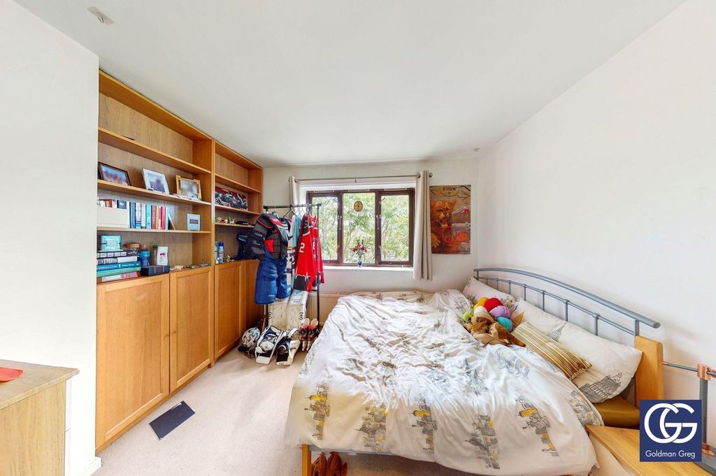 Property photo 3 of 13