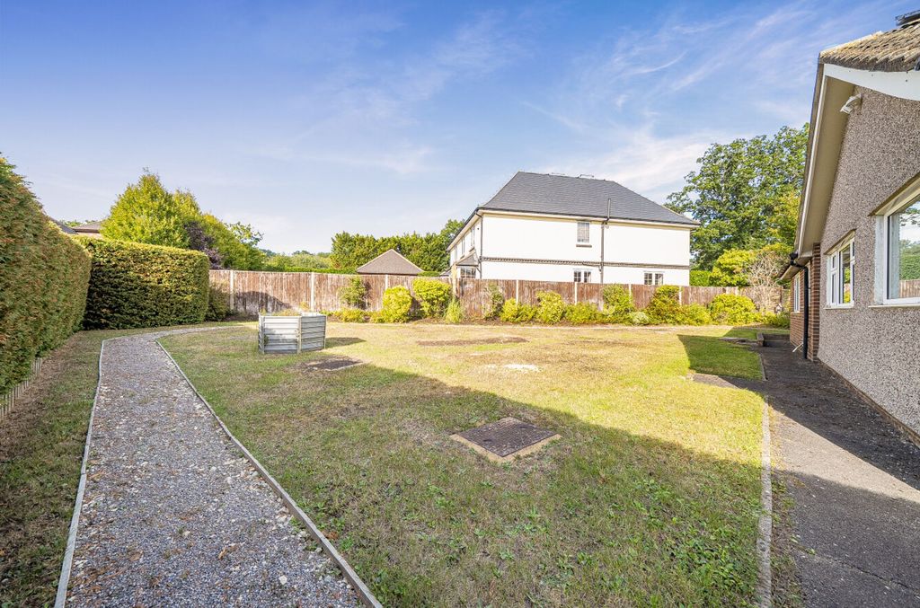Property photo 2 of 21
