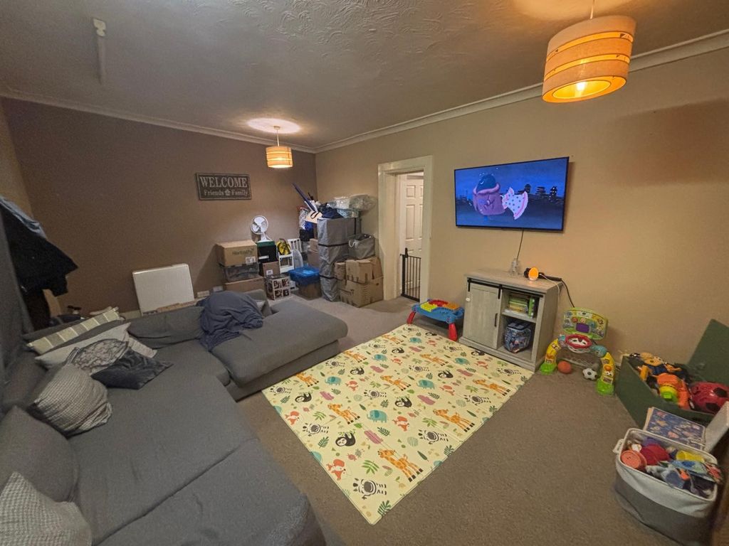 Property photo 2 of 9 Image