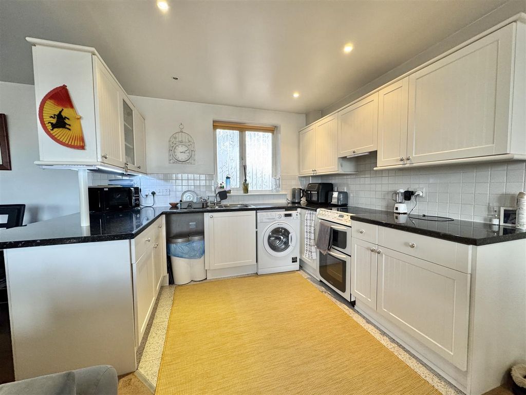 Property photo 3 of 13 Img_2016.Jpeg