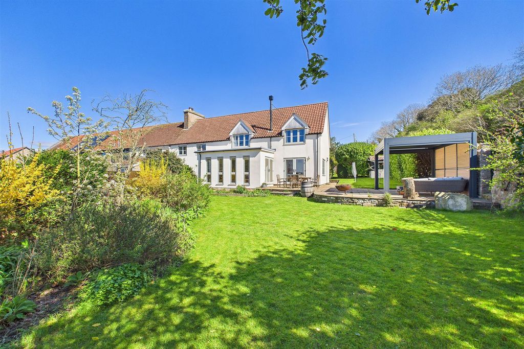 Property photo 1 of 25