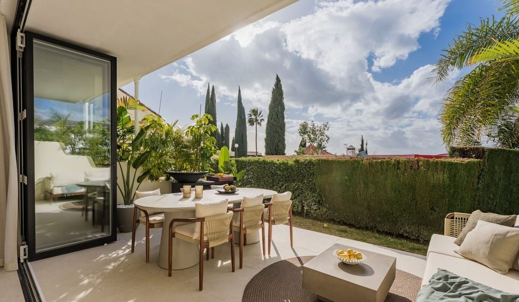 Property photo 3 of 22 Marbella Townhouse Esmarv154 3