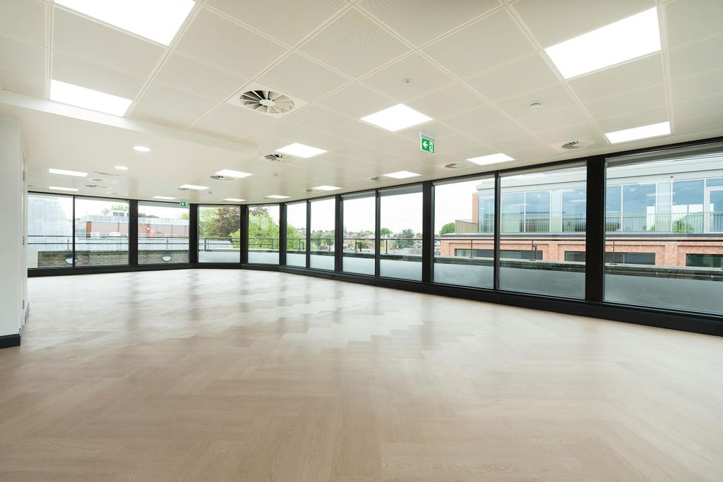 Property photo 3 of 5 Iw010525Gka104.Jpg