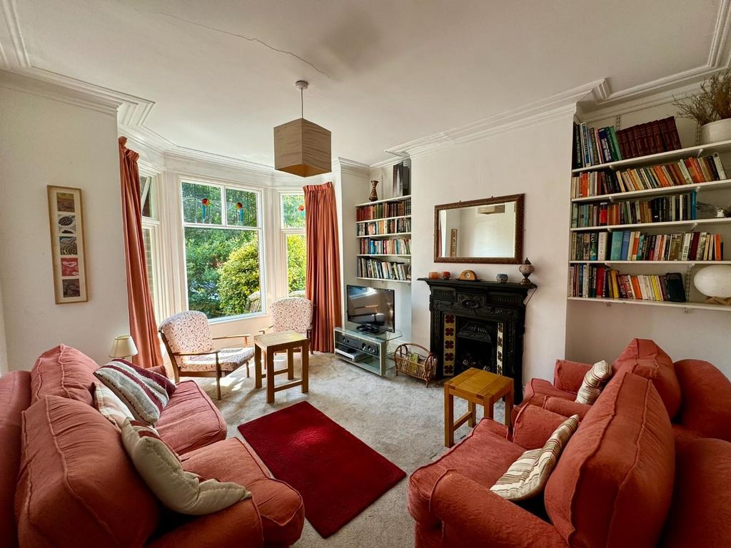 Property photo 2 of 45