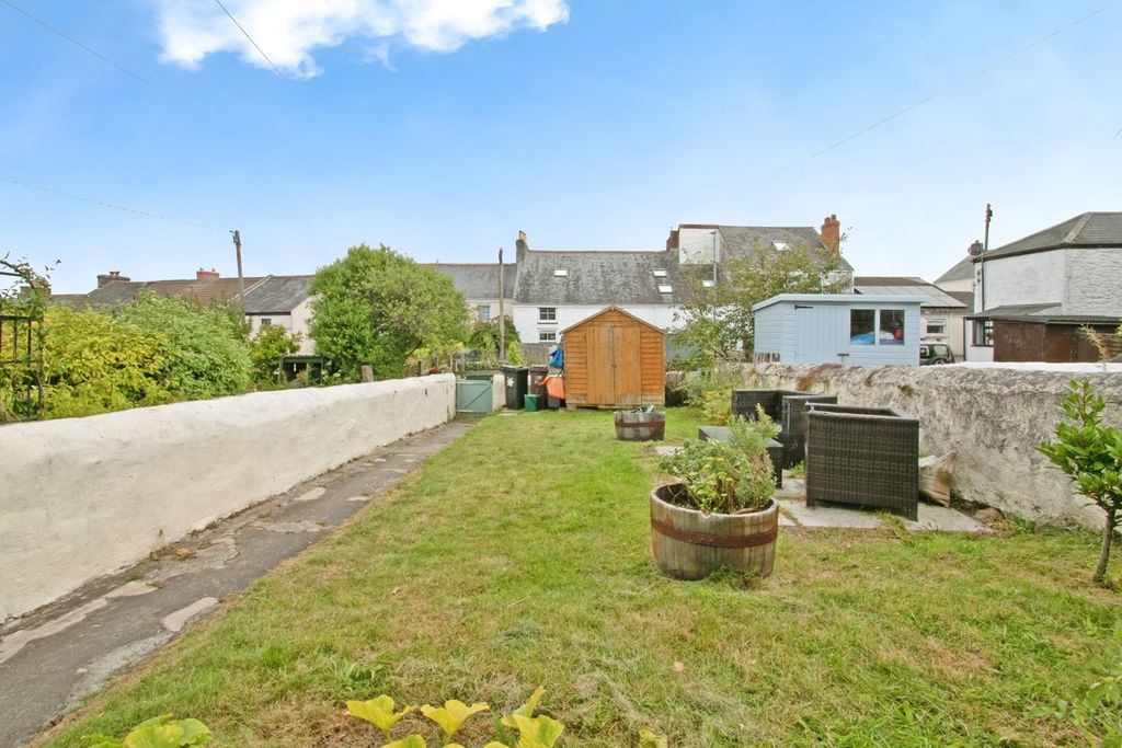 Property photo 3 of 17 Photo