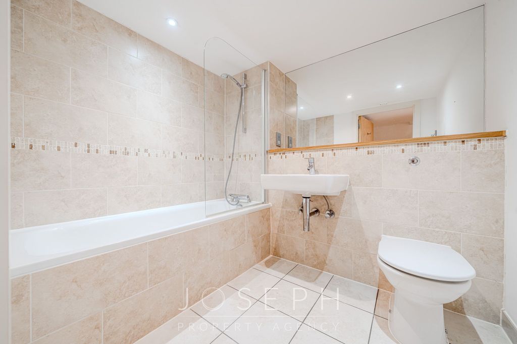 Additional image 21 of 2 bed penthouse for saleKey Street, Ipswich IP4