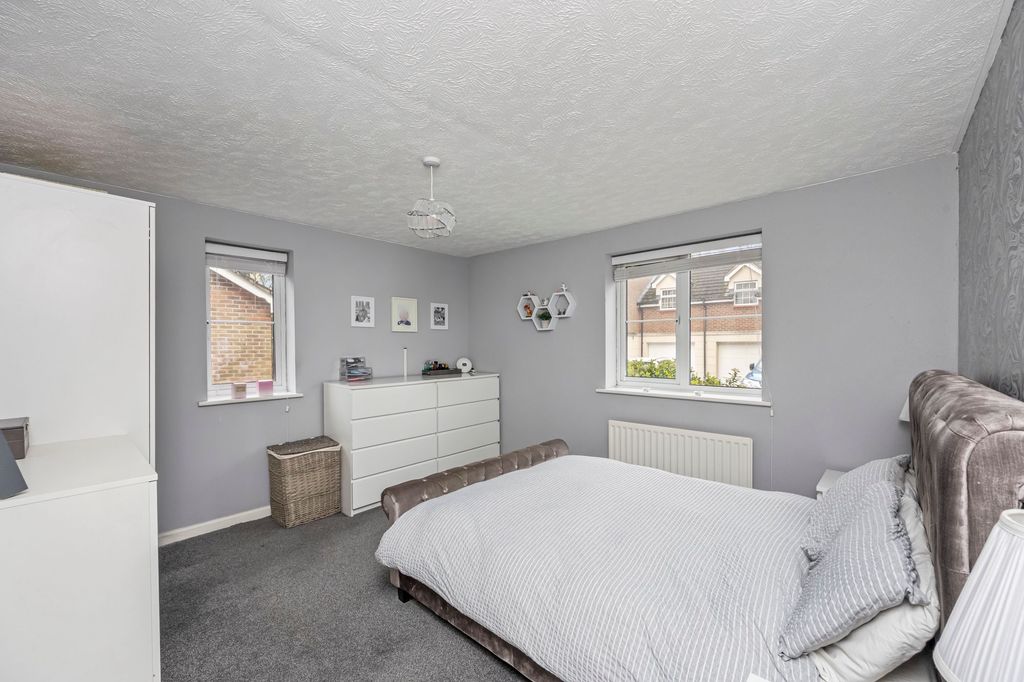 Property photo 3 of 15