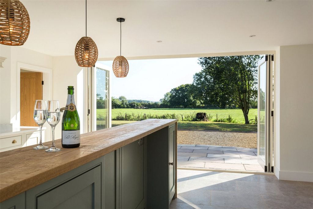 Property photo 2 of 24 The Bramleys