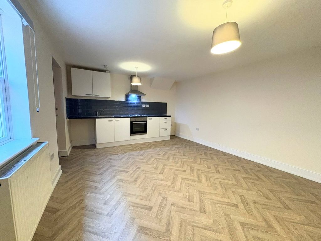 Property photo 3 of 10 Picture No. 02
