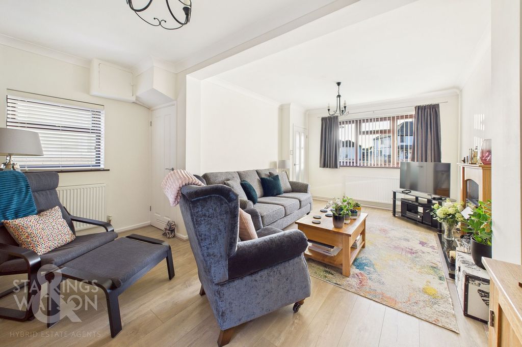 Property photo 2 of 29