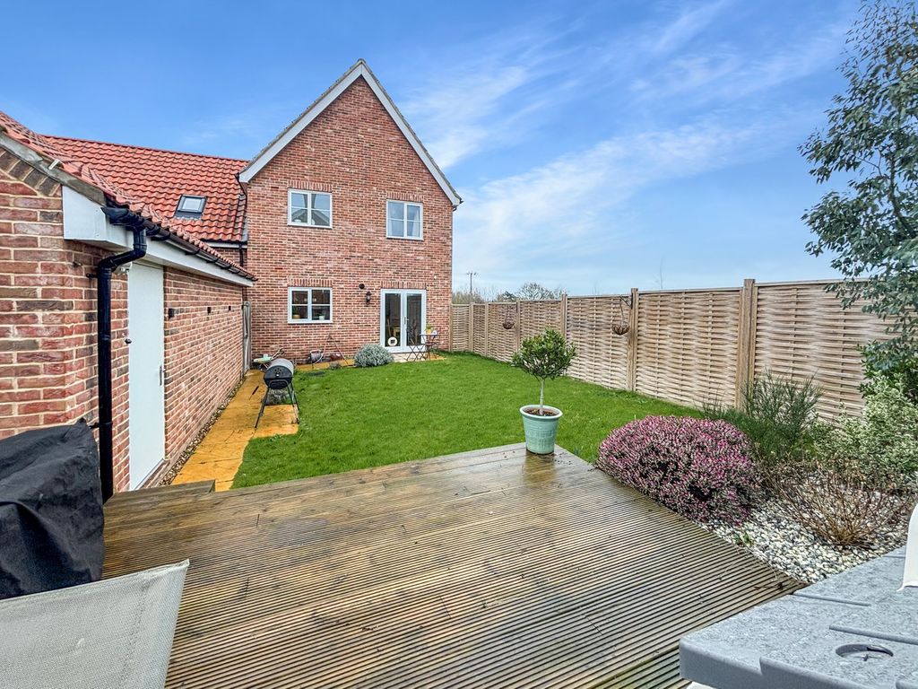 Property photo 2 of 20