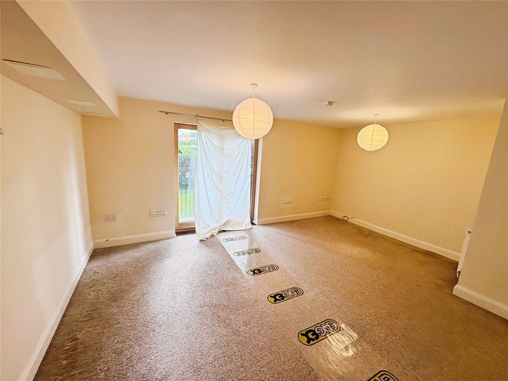 Property photo 3 of 9 Living Room