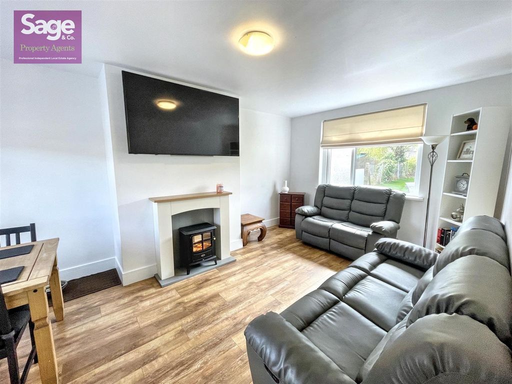 Property photo 2 of 22