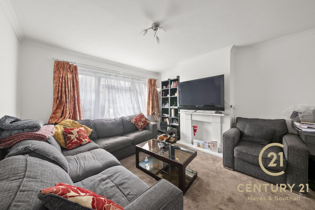 Property photo 2 of 16