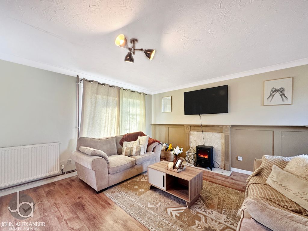 Property photo 3 of 15 20251108_090454792_0.5