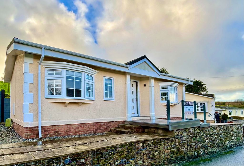 Property photo 2 of 29