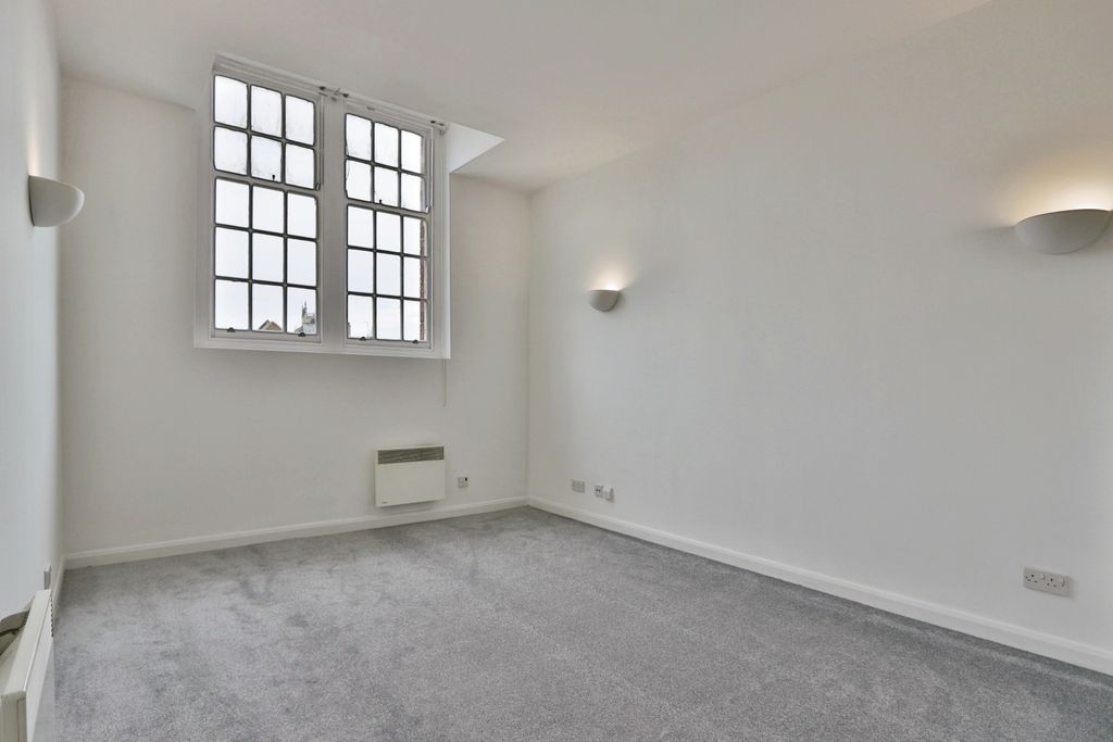 Property photo 3 of 12 2756188