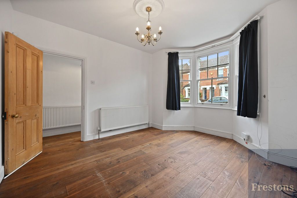 Property photo 3 of 13