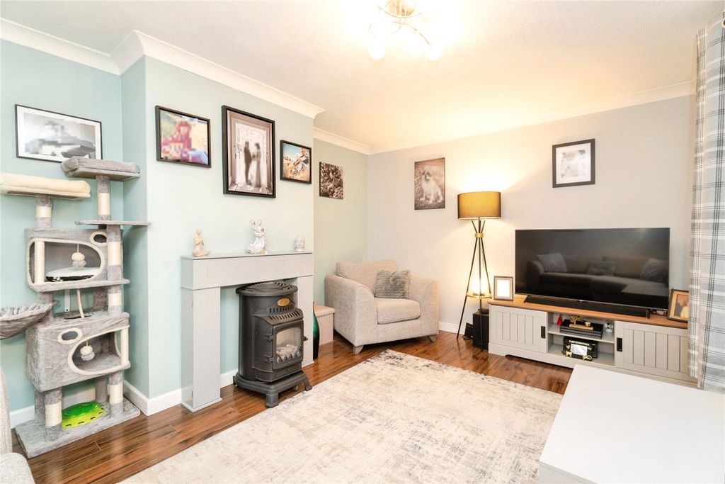 Property photo 2 of 14 Picture No. 12