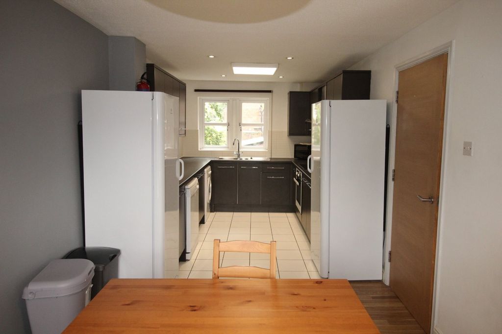 Property photo 3 of 18 Picture No. 27