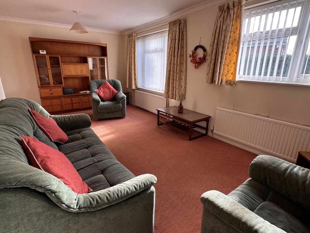 Property photo 2 of 10 Family Room