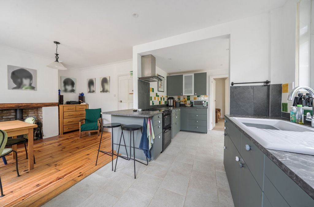 Property photo 3 of 22 1479314-20-6A341d...