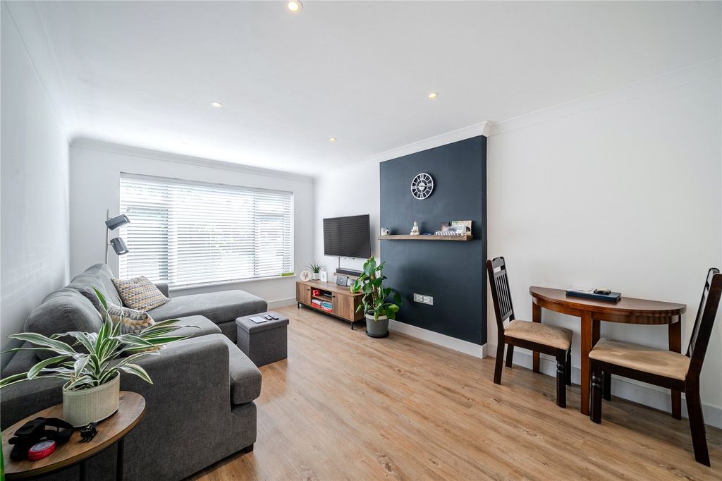 Property photo 3 of 19 Picture No. 14