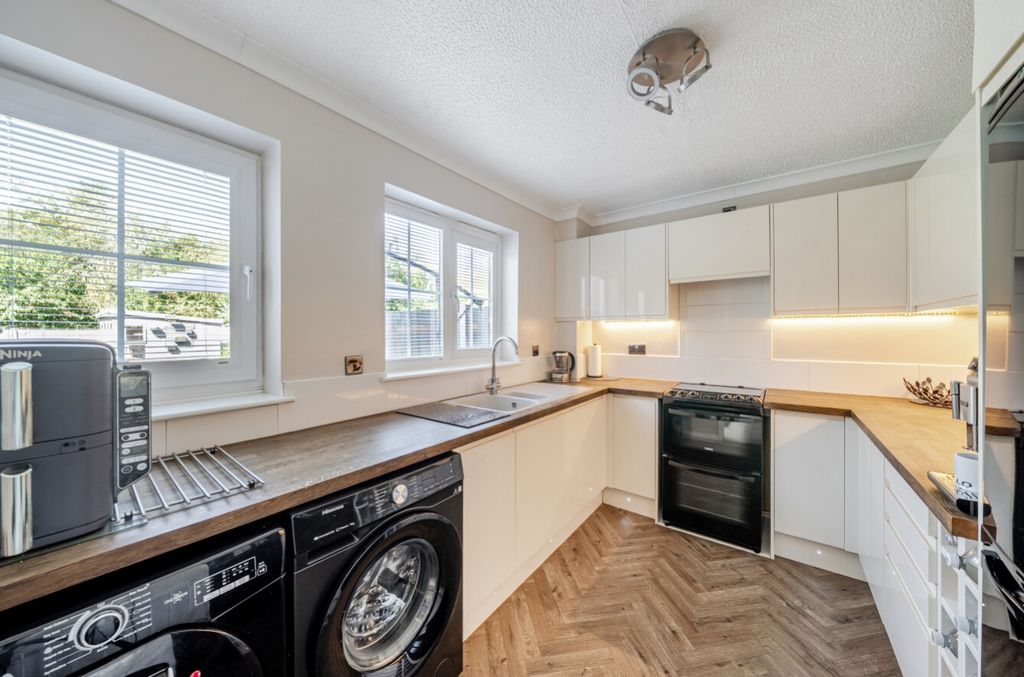 Property photo 3 of 25 10-6A75A798B9cc6-1501898-19Fdb91687F62-11-10