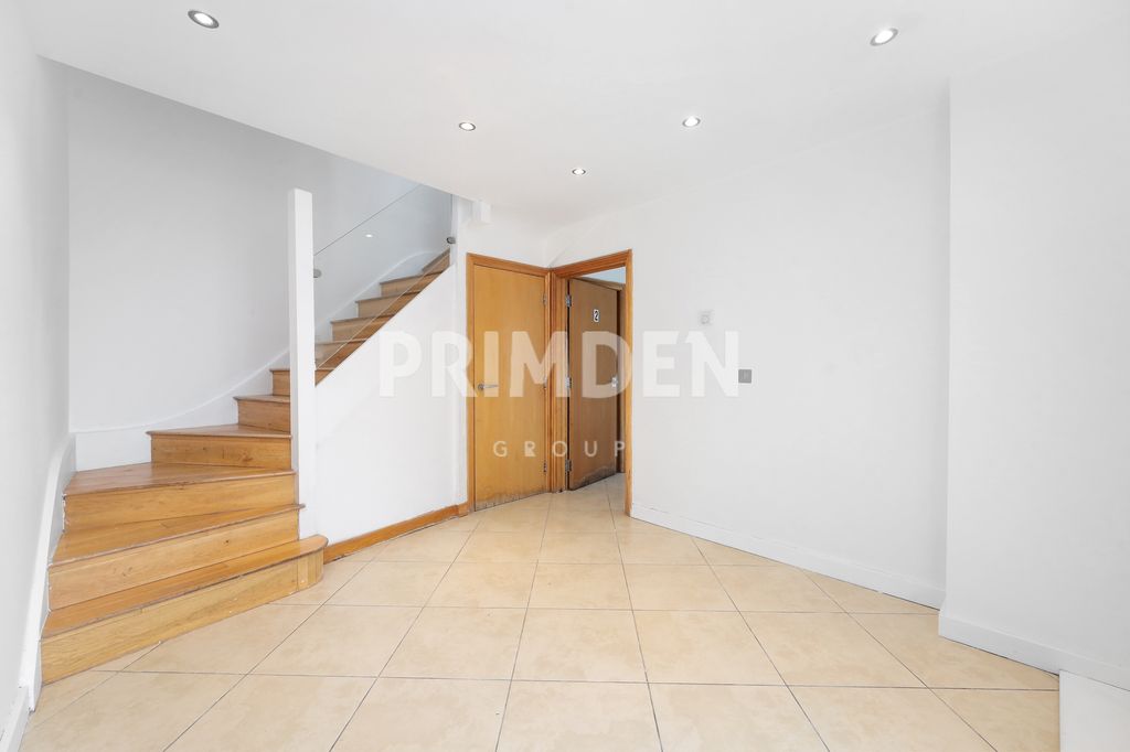 Property photo 3 of 17 Photo 3