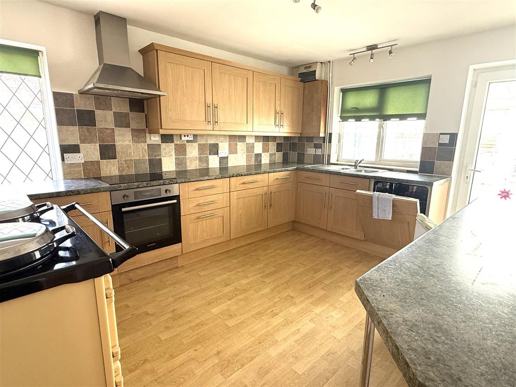 Property photo 2 of 13 Img_3216.Jpg