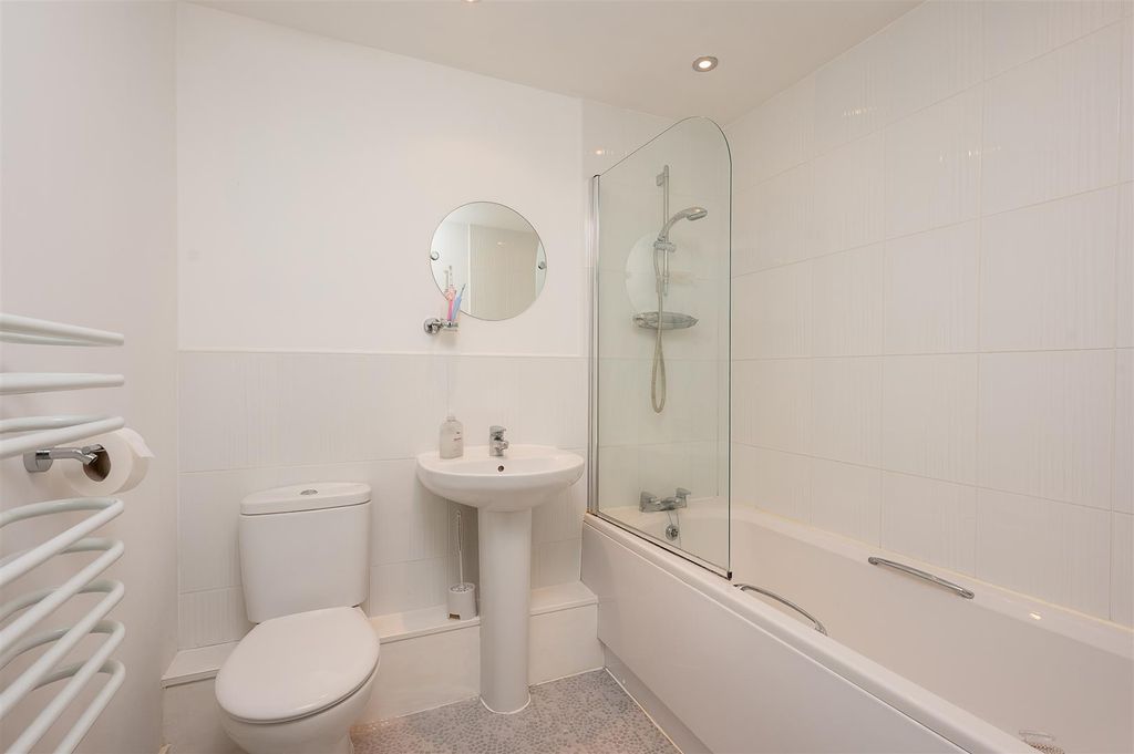 Additional image 8 of 2 bed flat for saleCollege Mews, York YO31