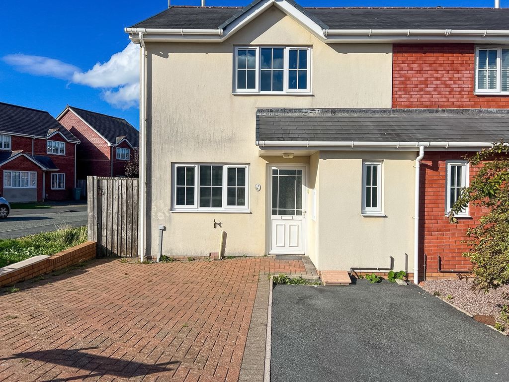 Property photo 1 of 12 0E735E9c-25cd-49d9-99d7-Cdabf5837Cf0