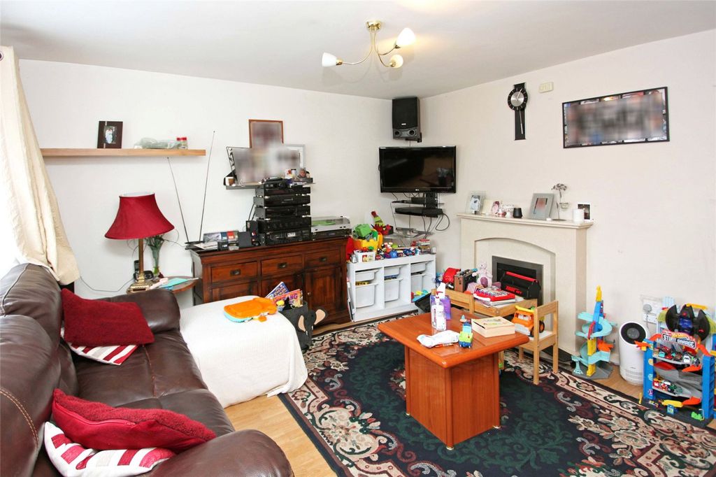 Property photo 3 of 16 Picture No. 07