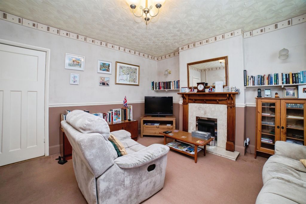 Property photo 3 of 19