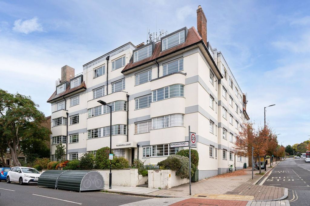 Property photo 2 of 8