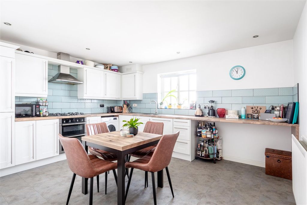 Property photo 3 of 14 82 Updown Hill-8.Jpg