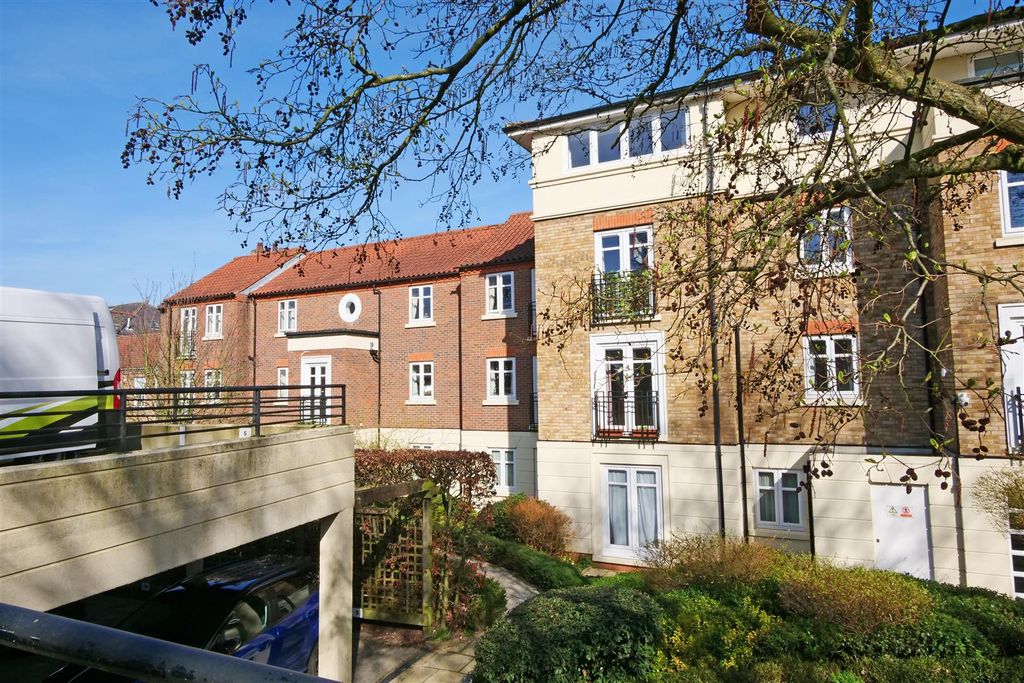 Property photo 3 of 15 Pnmb1051.Jpg