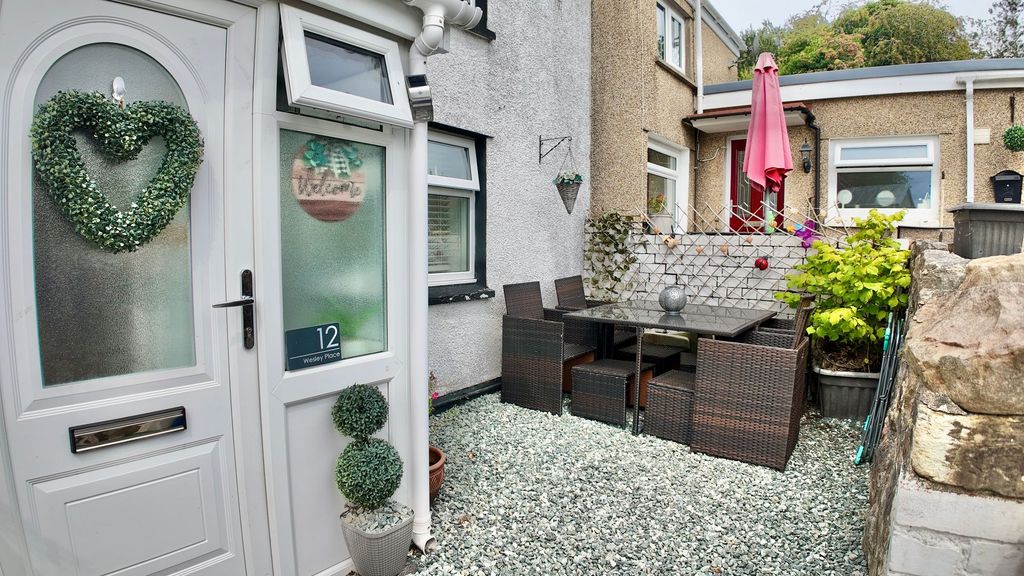 Additional image 7 of 2 bed property for saleWesley Place, Beaufort NP23