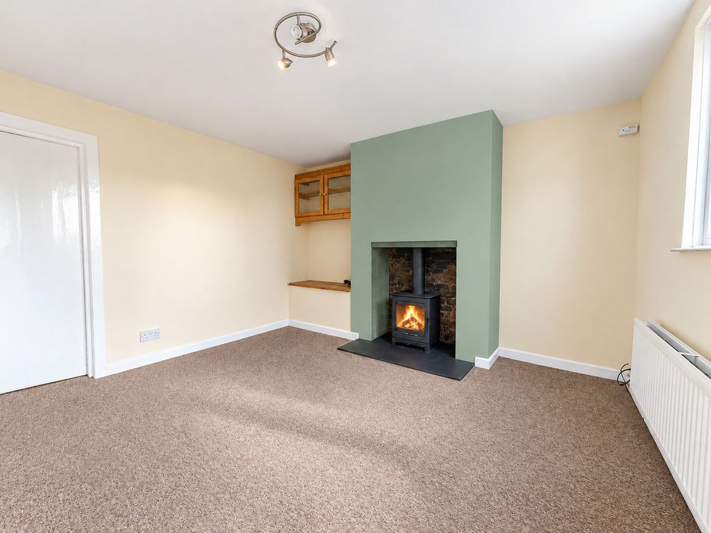 Property photo 3 of 21 Sitting Room